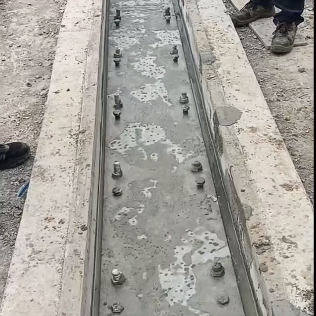 红塔港口码头起重机龙门吊重型机械设备稳固用早强快凝轨道胶泥